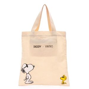 Snoopy Vintro Cream Tote Bag